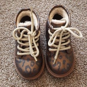 Leapord toddler booties